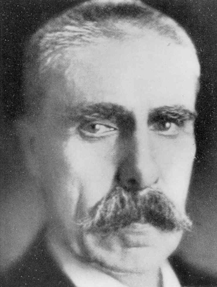 Contribution of Selman Waksman, Julius Wagner-Jauregg, Charles Nicolle, Gerhard Domagk, Howard Florey, Ernst Chain, Max Theiler. 2 Julius Wagner-Jauregg